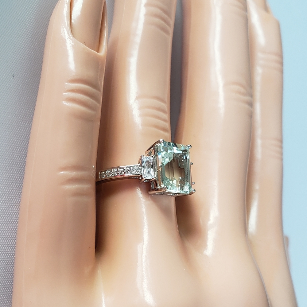 2ct Emerald Cut Green Amethyst Ring - Picture 8 of 8